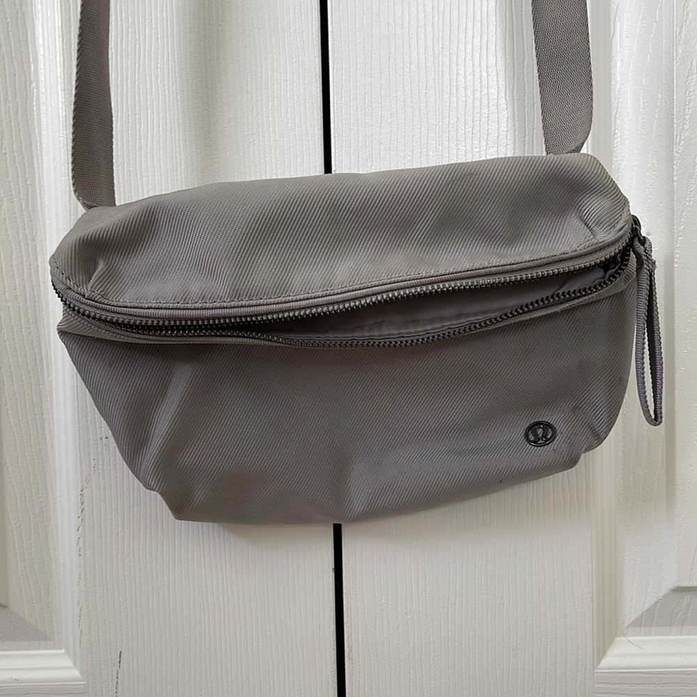 Lululemon Belt bag
